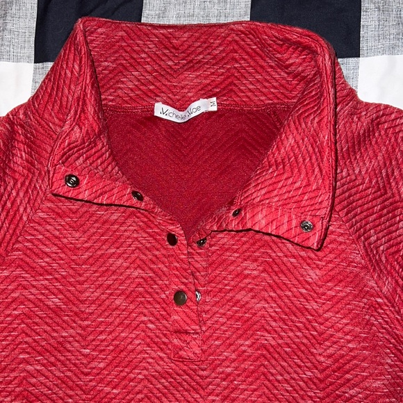 Michelle Mae hethered red quilted quarter button medium - Picture 2 of 4